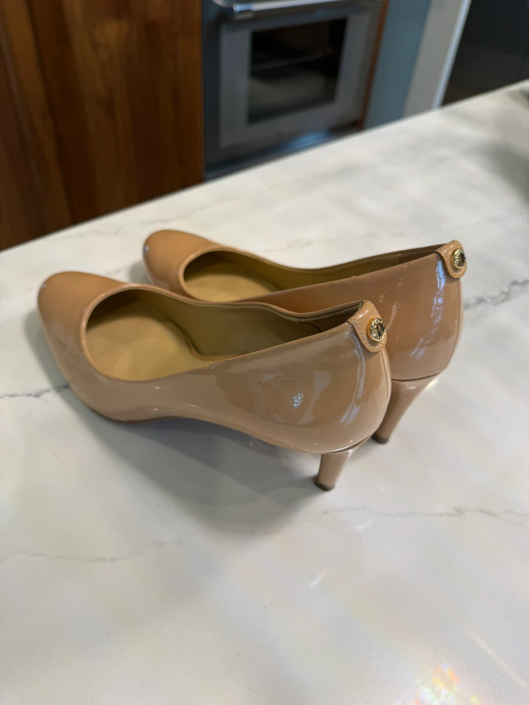 Michael Kors Patent Leather Heels - Nude - photo 4