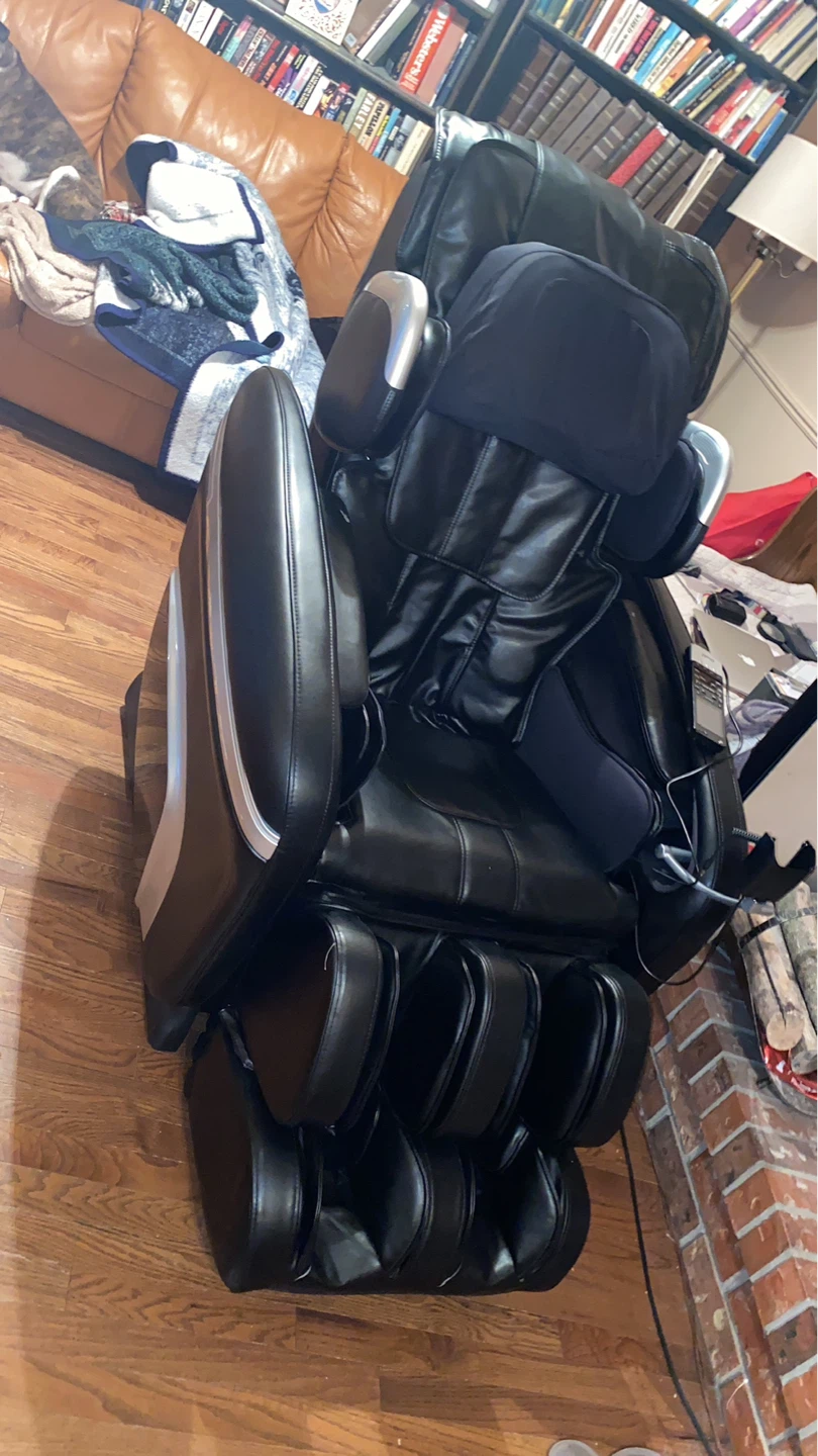 Osaki Zero Gravity - OS 7200H  Black Leather Massage Chair