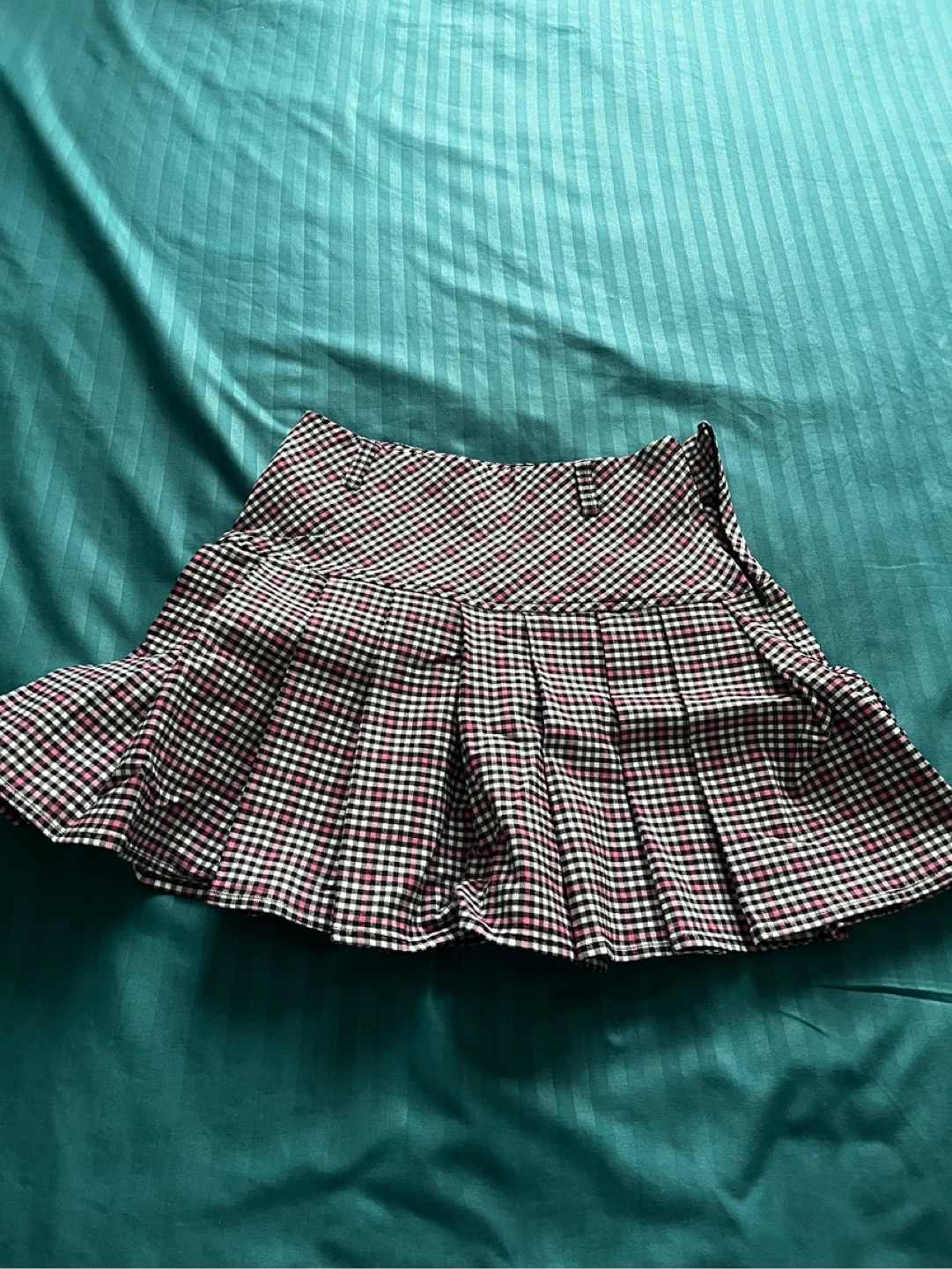 Women's Plaid Pleated Mini Skirt - photo 2