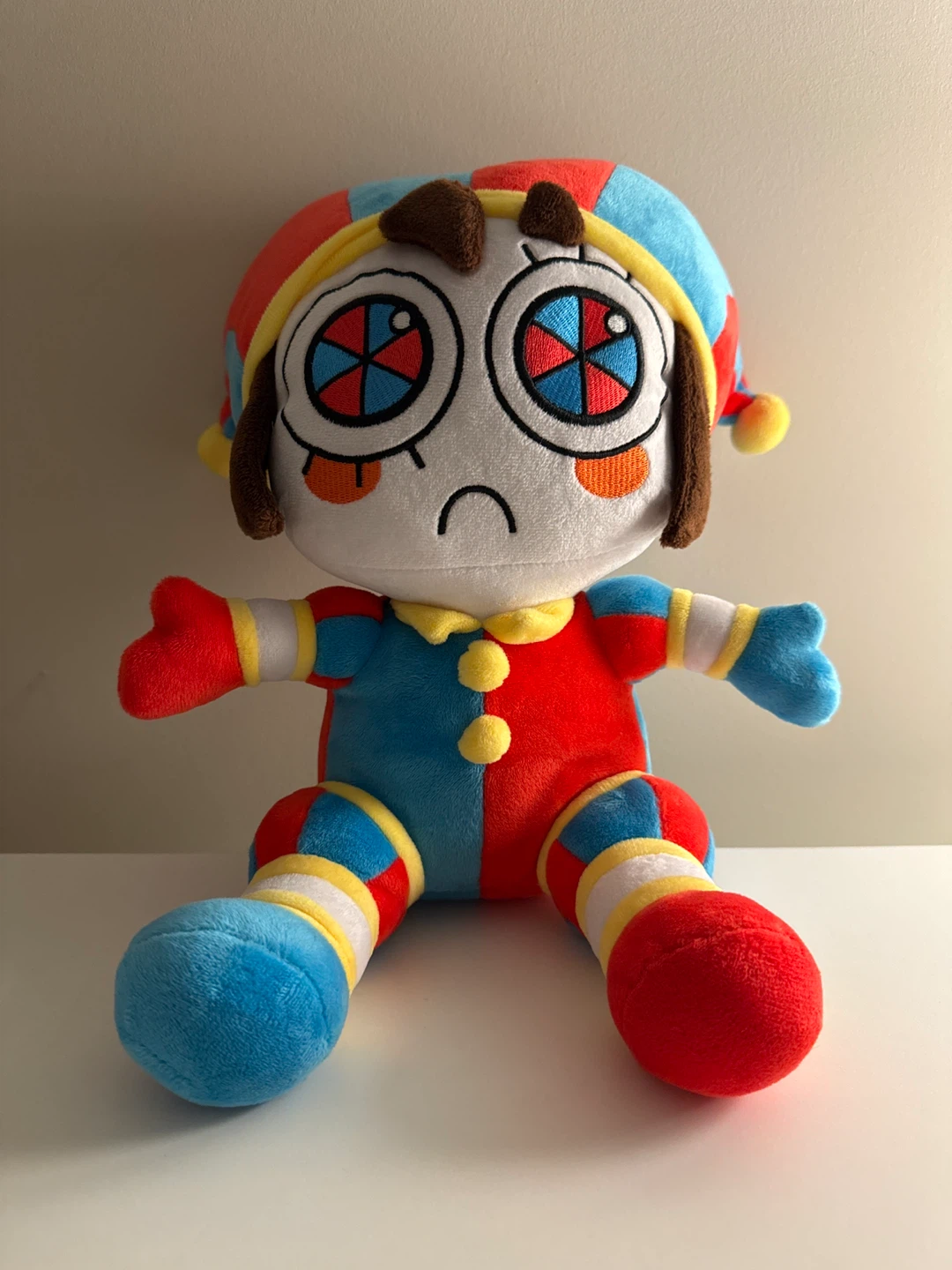 The Amazing Digital Circus Pomni plush and Backpack Set - photo 2