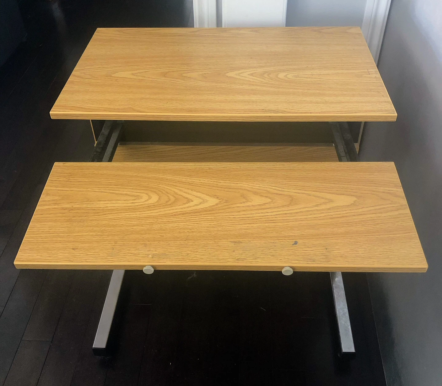 Extendable Side Table