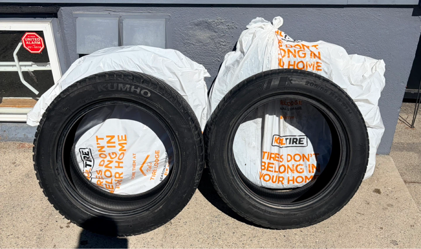 Kumho 4 Seasons Tires - 205/55 R16 91H