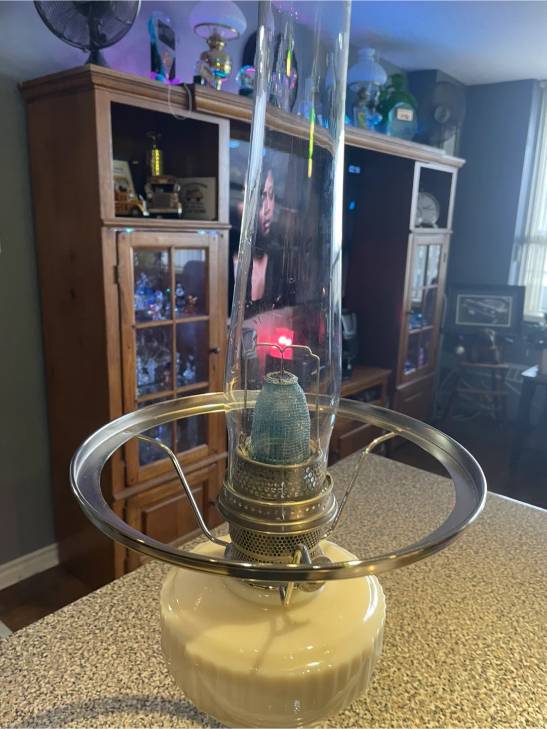 Vintage Aladdin Oil Lamp - photo 2