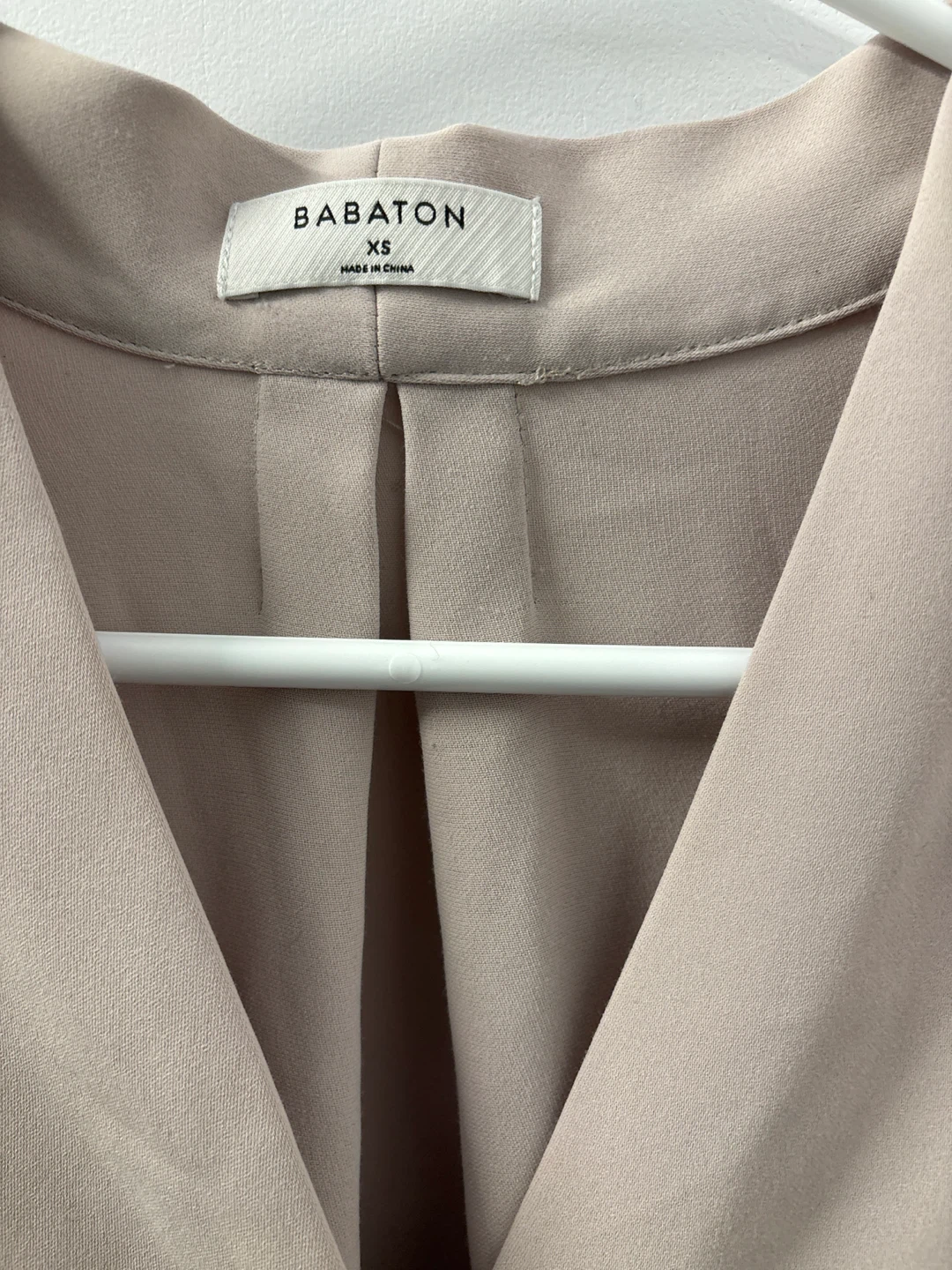 Babaton Beige Button-Up Blouse - XS - photo 2