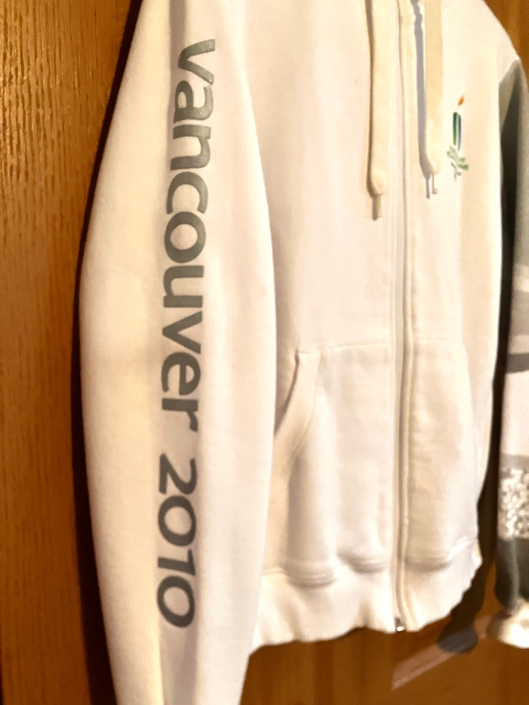 Vancouver 2010 Torch Relay Zip-Up Hoodie - photo 2