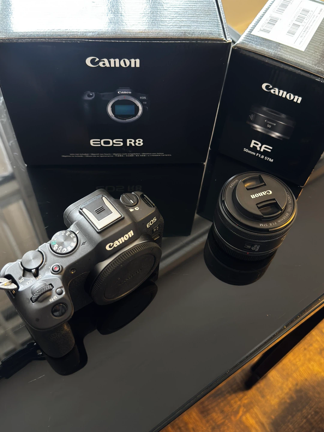 Canon EOS R8 Mirrorless Camera with RF 50mm F1.8 STM Lens
