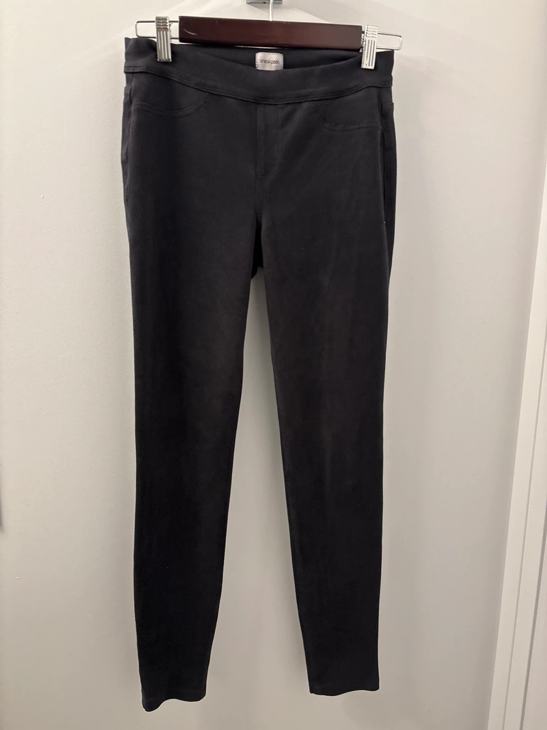 Sneak Peak Black Low Rise Pants - Size M