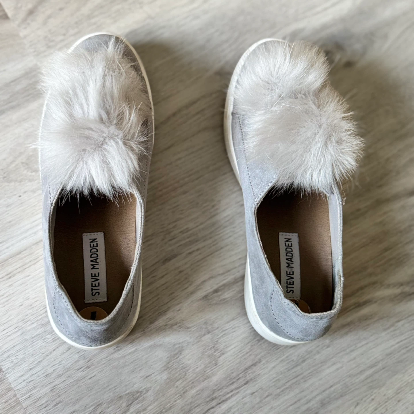 Steve Madden Grey Slip-On Sneakers with Fur Pompoms - photo 2