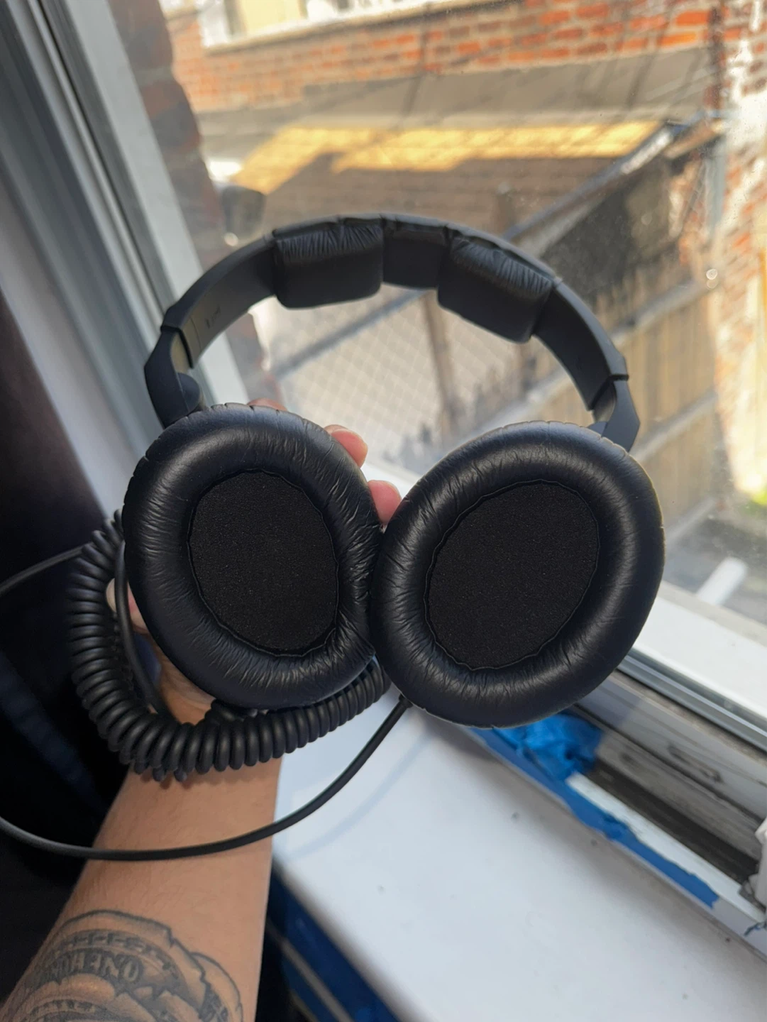Sennheiser HD 280 Pro Headphones - photo 2
