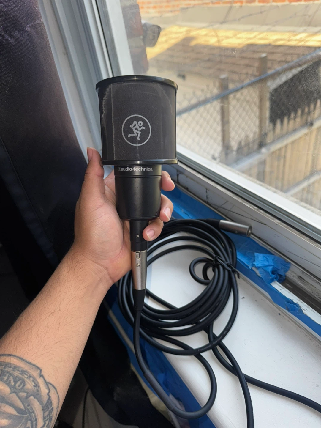 Audio-Technica Microphone with Pop Filter and Cable - photo 2