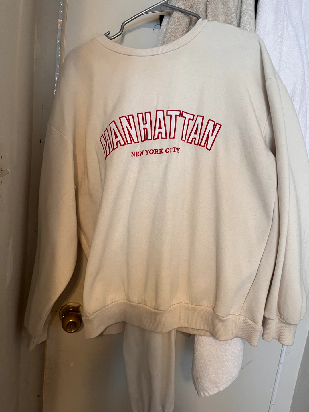 Cream Manhattan New York City Sweatshirt - photo 2