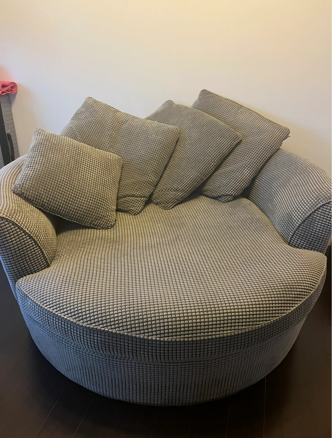Charcoal semi round chair with 4  pillows - photo 2