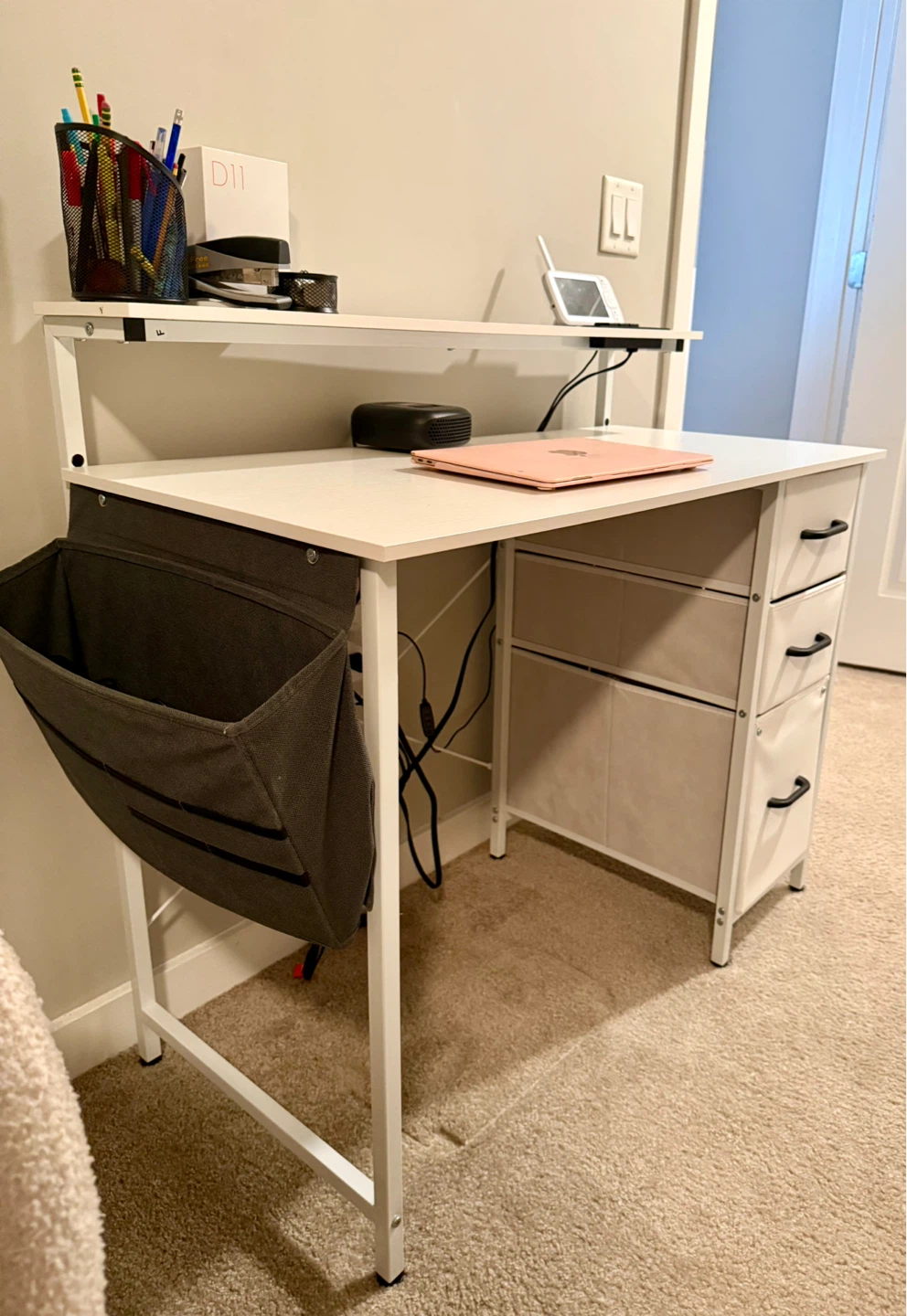 White Desk with Hutch and 3 Drawers - photo 2