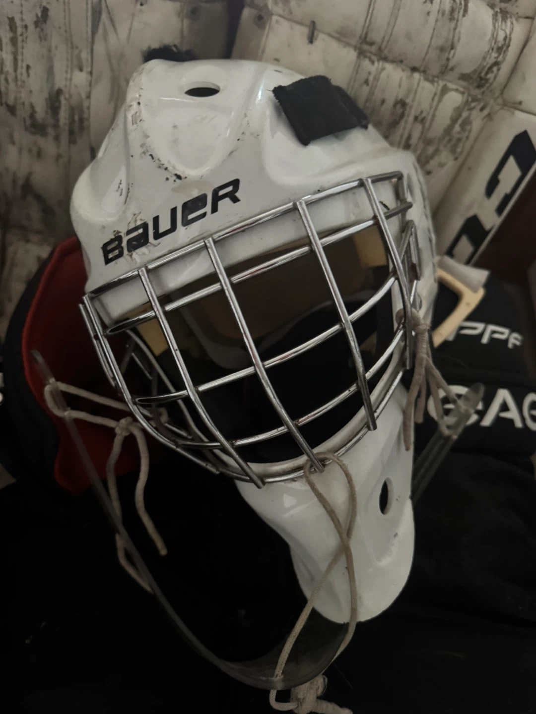 Bauer Goalie Mask & Eagle Goalie Pants - photo 3
