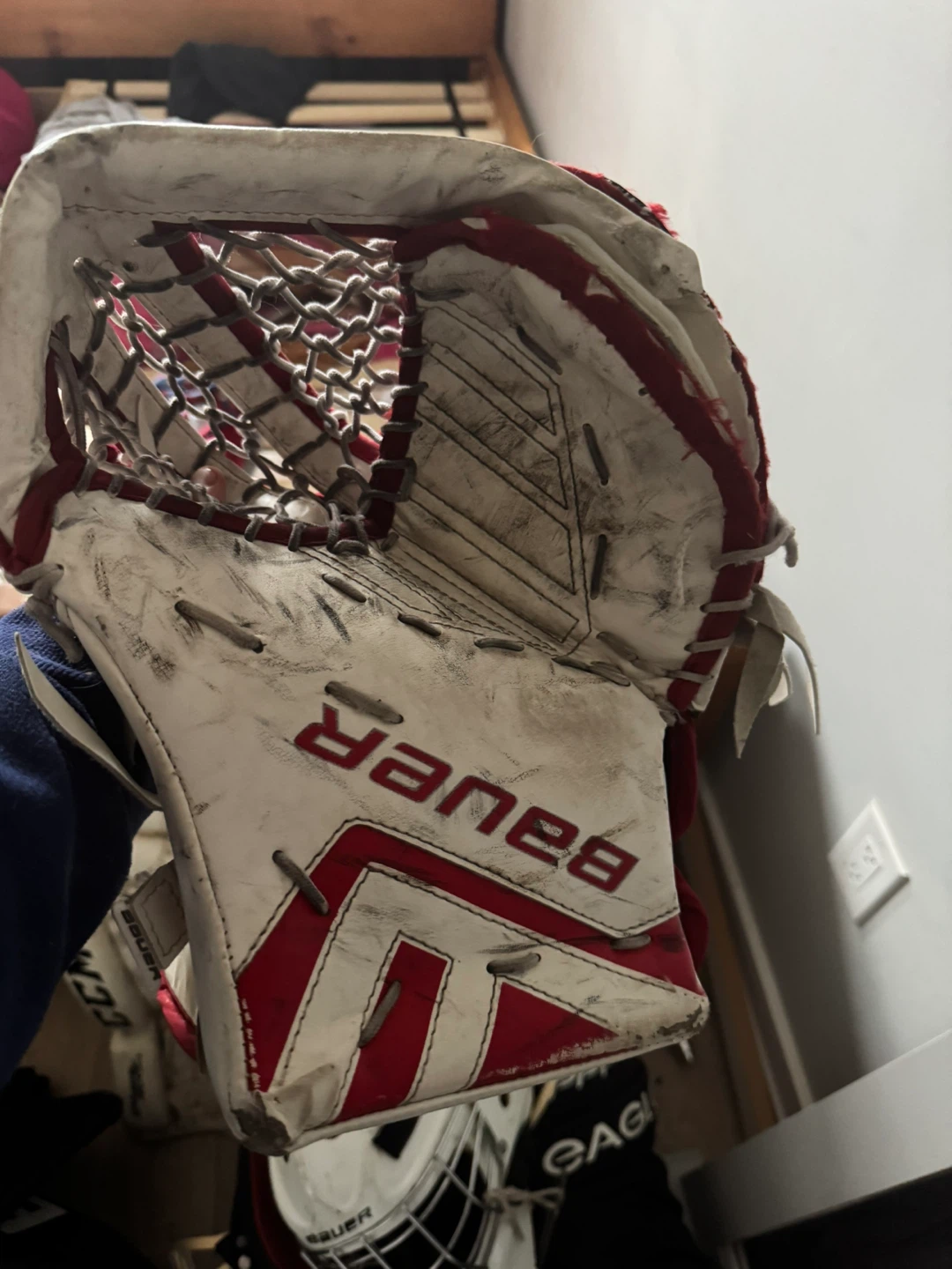 Bauer Goalie Mask & Eagle Goalie Pants - photo 4