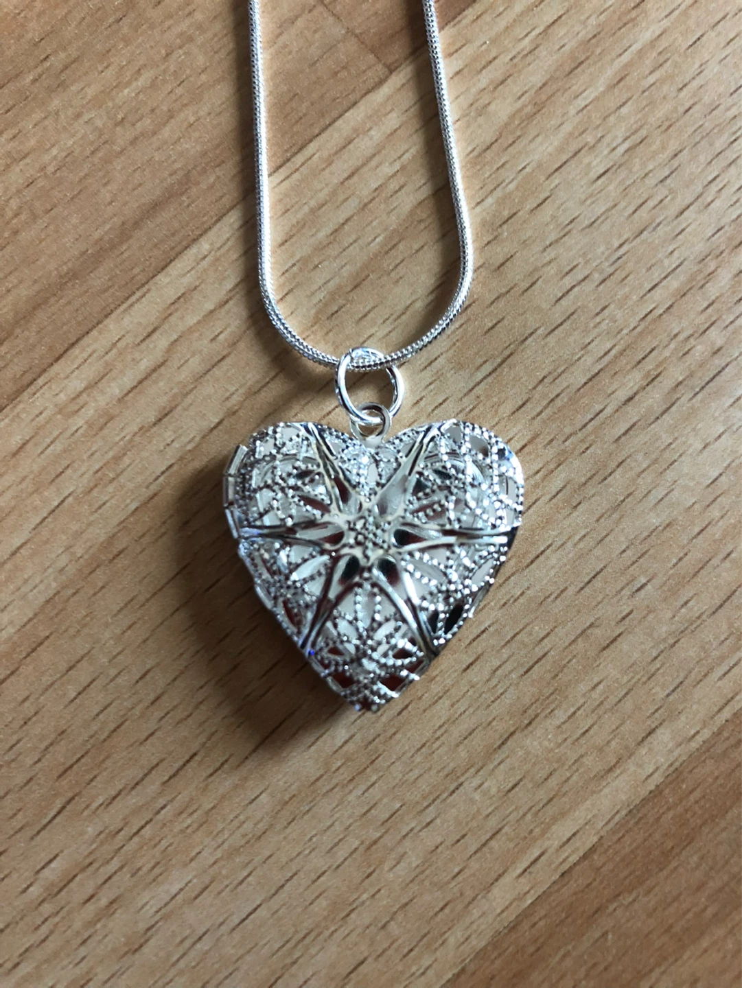 Silver Heart Photo Frame Pendant Necklace 🌱