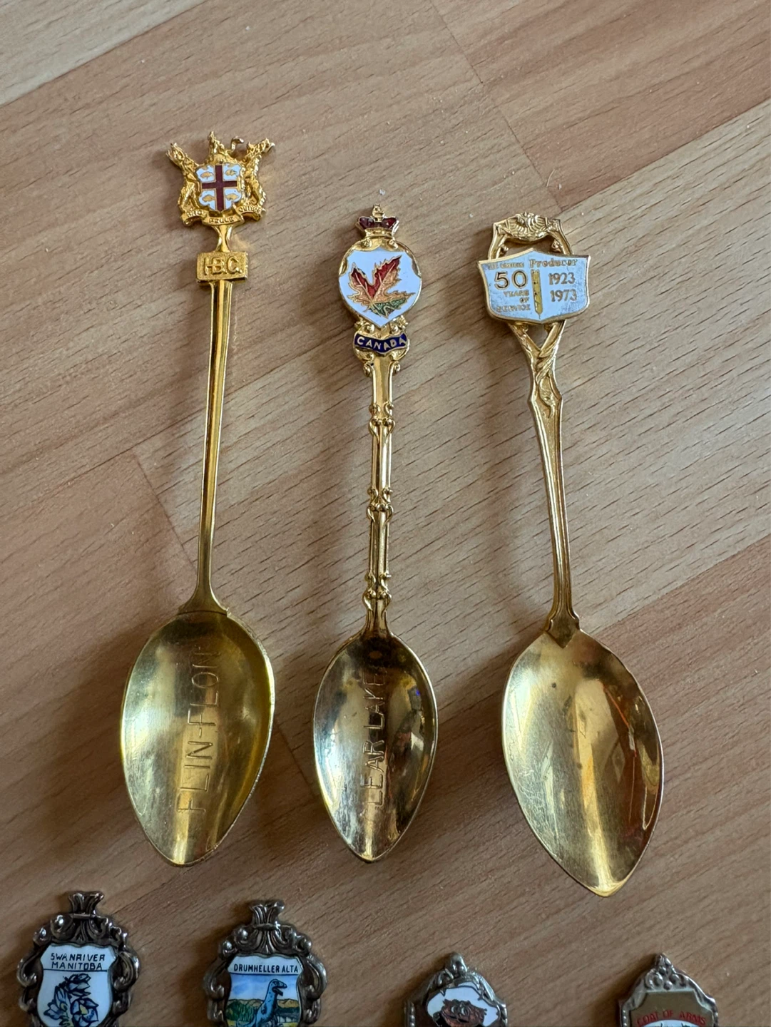 Collectable spoons asking $2 each  🌱 - photo 2