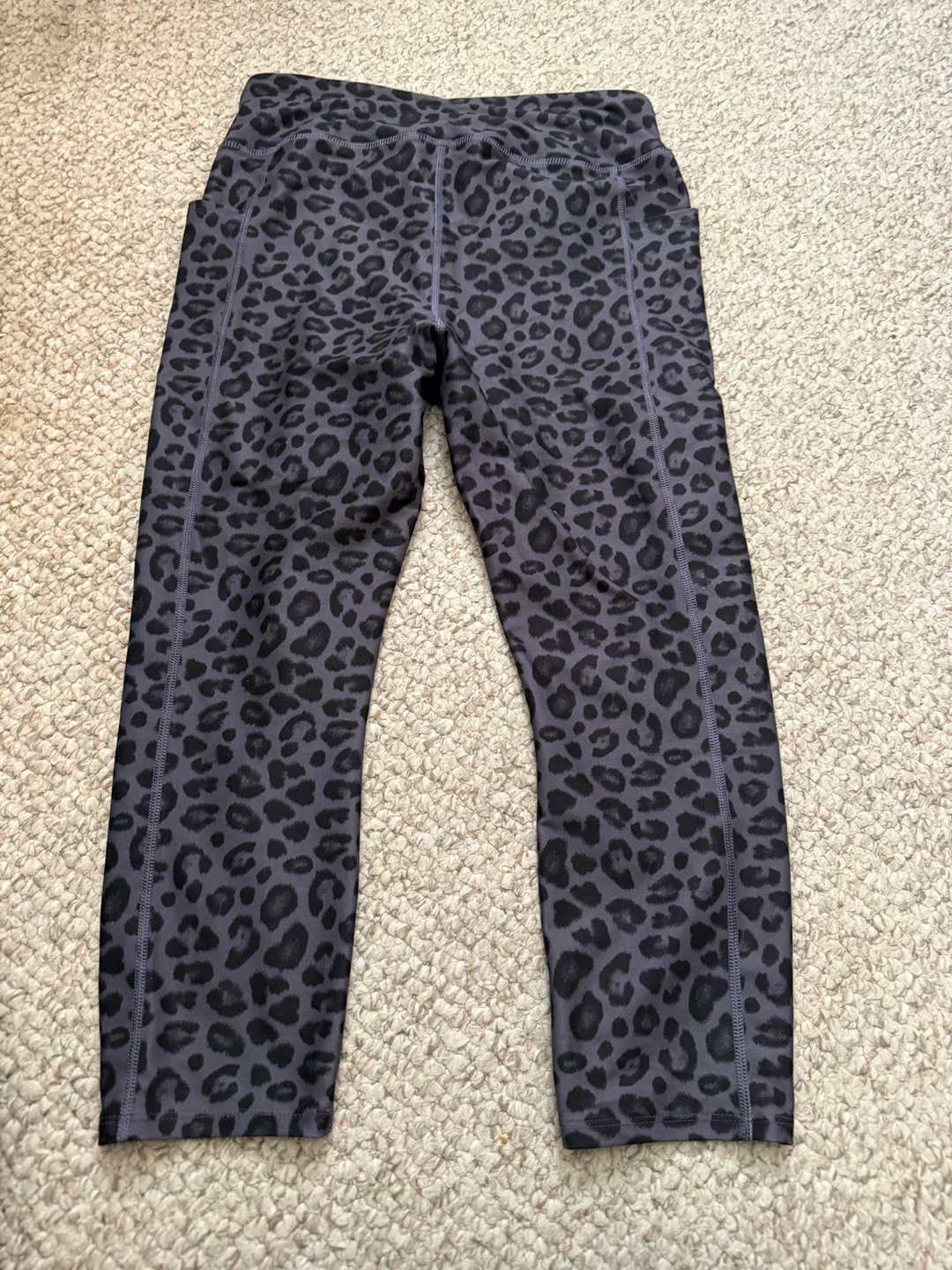 Athletic Works Leopard Print Capris Size M (8-10) - photo 2
