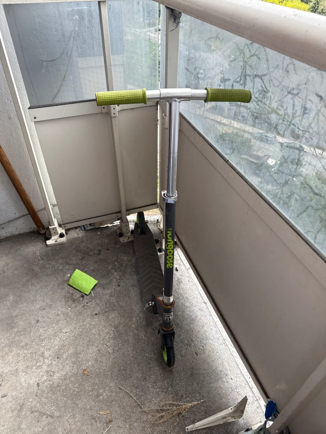 Mongoose Scooter - photo 2