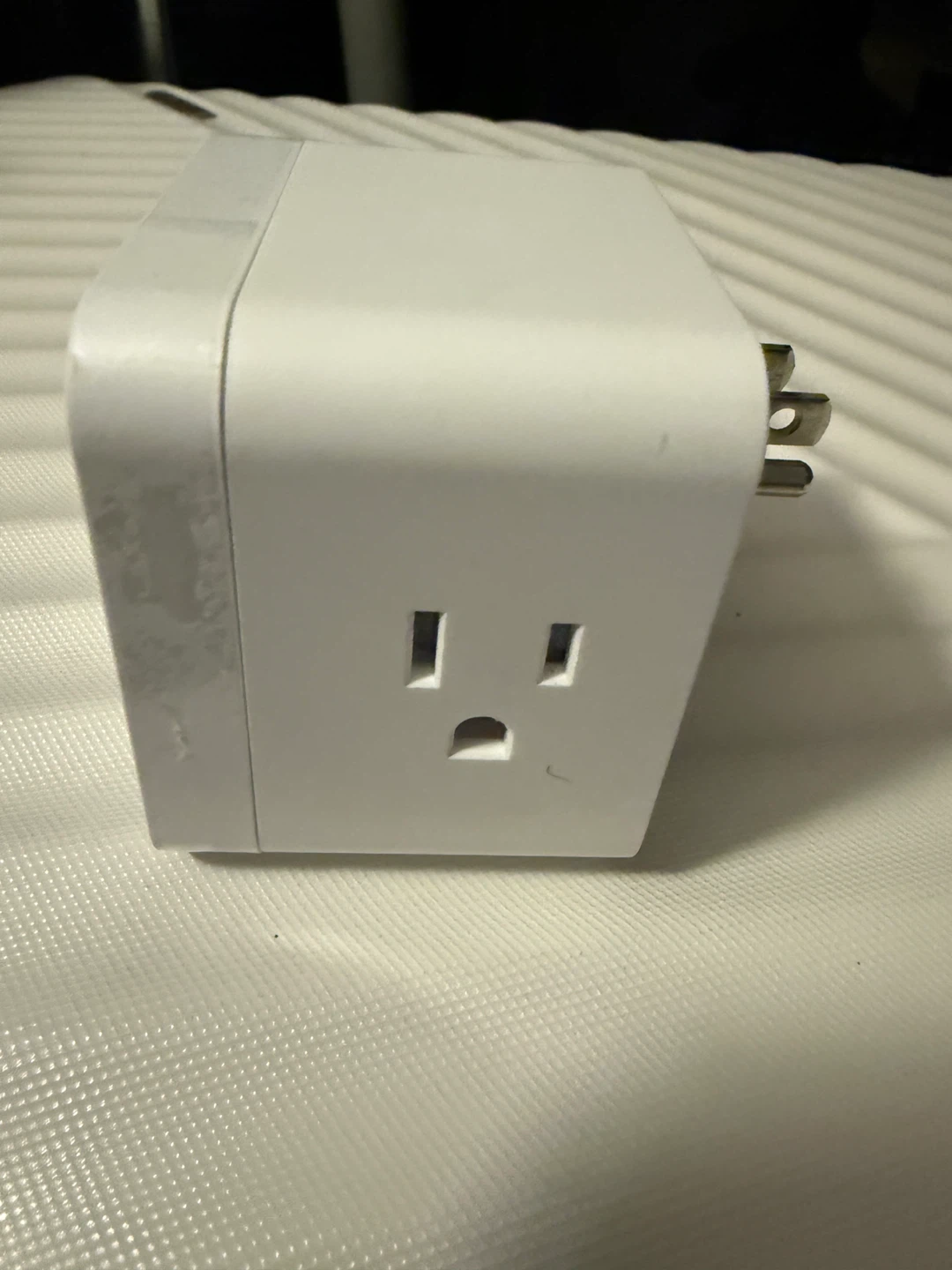 BULL Surge Protector Wall Tap with 3 USB Ports - photo 5