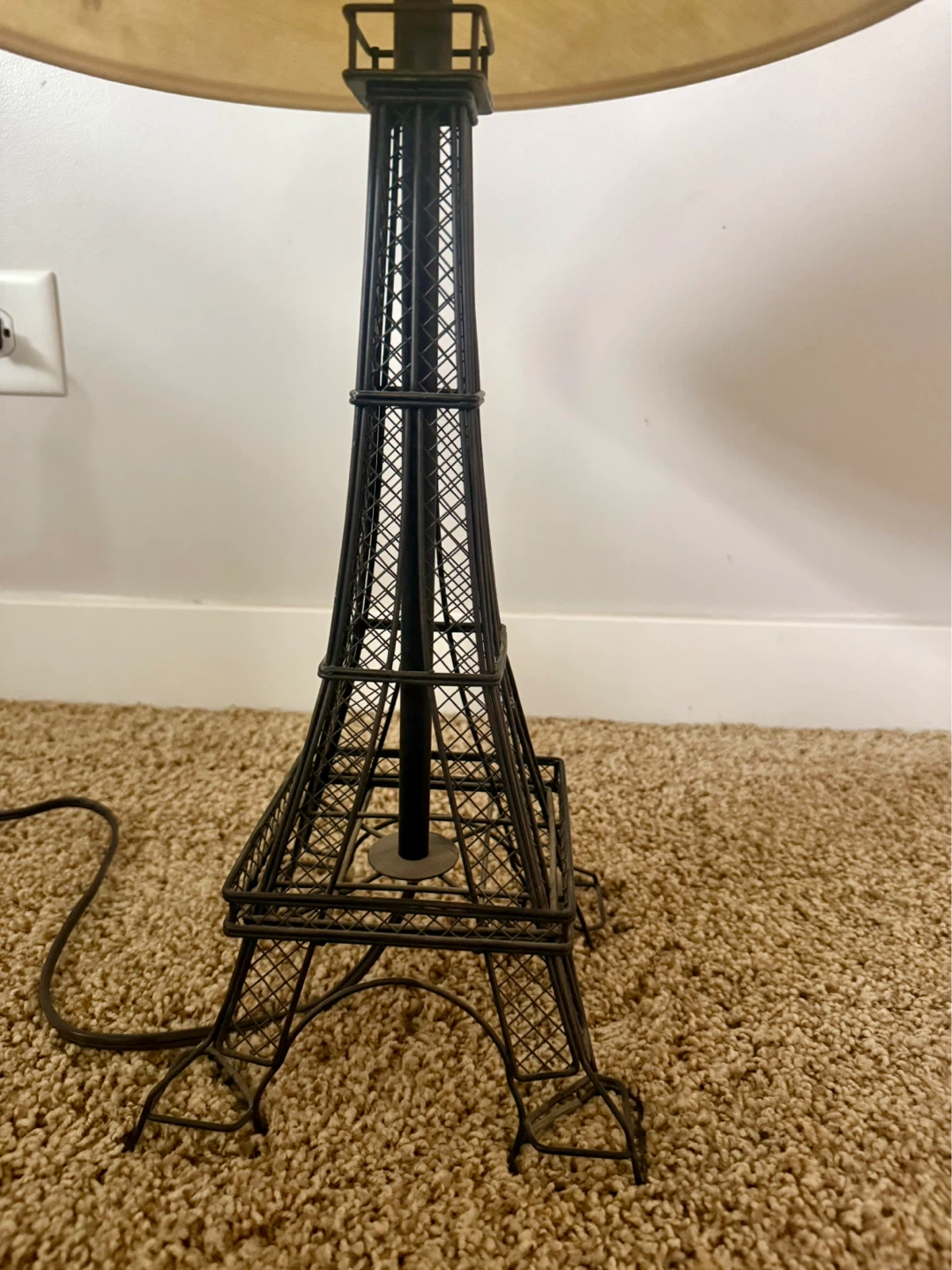 Eiffel Tower Table Lamp with Decorative Shade - photo 2