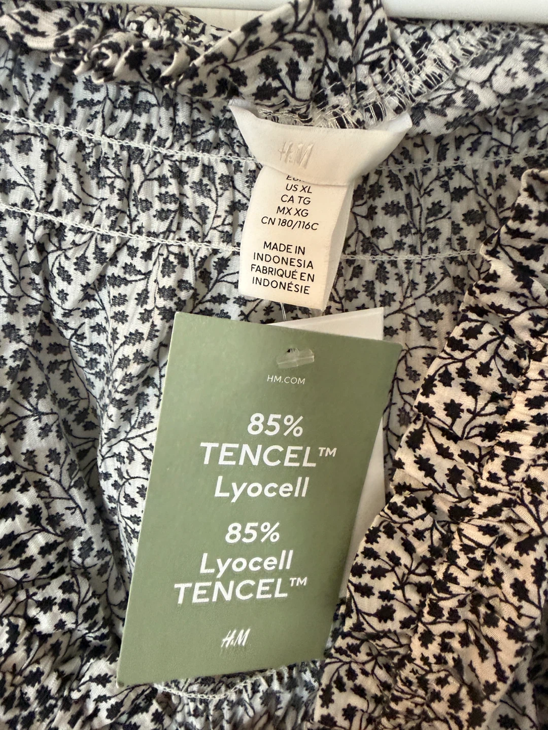 H&M Off-the-Shoulder Blouse - Black & White Floral Print - XL - photo 3