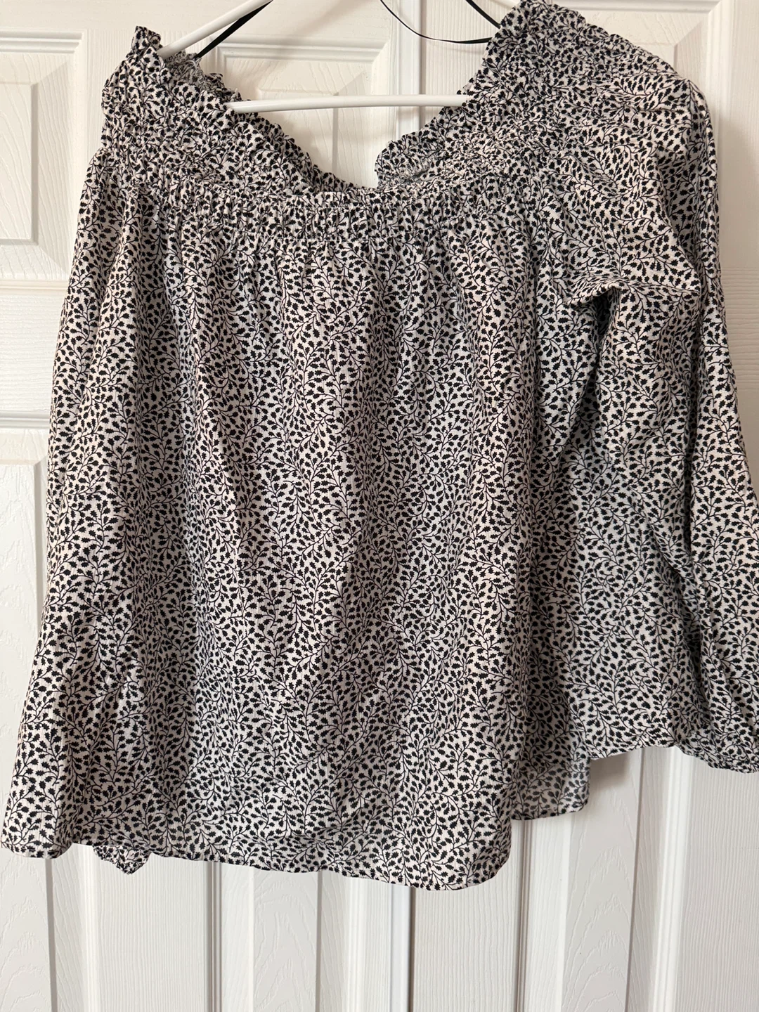 H&M Off-the-Shoulder Blouse - Black & White Floral Print - XL - photo 2