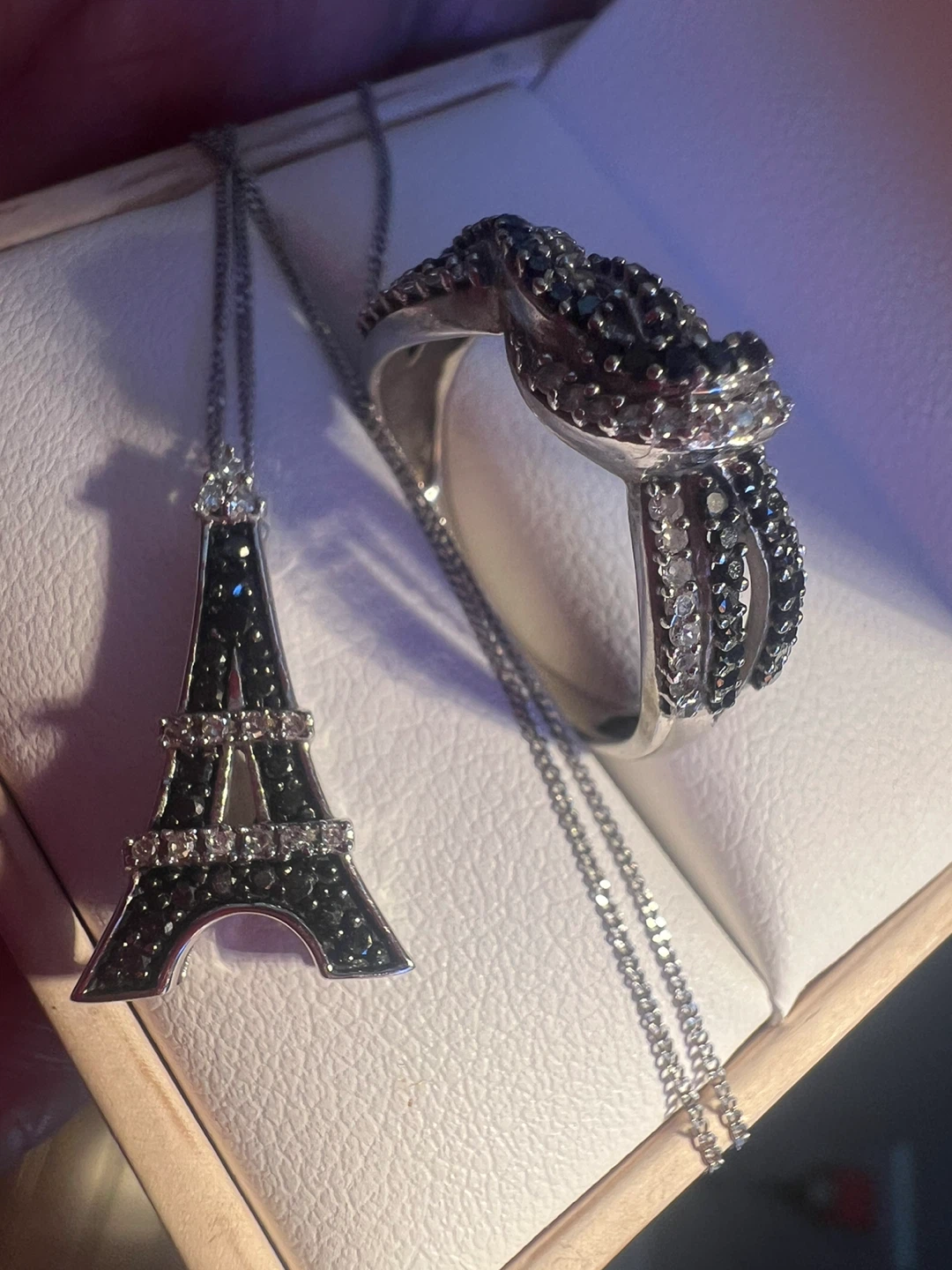 10 k Eiffel Tower Necklace with diamonds and Twist Ring Set - photo 3