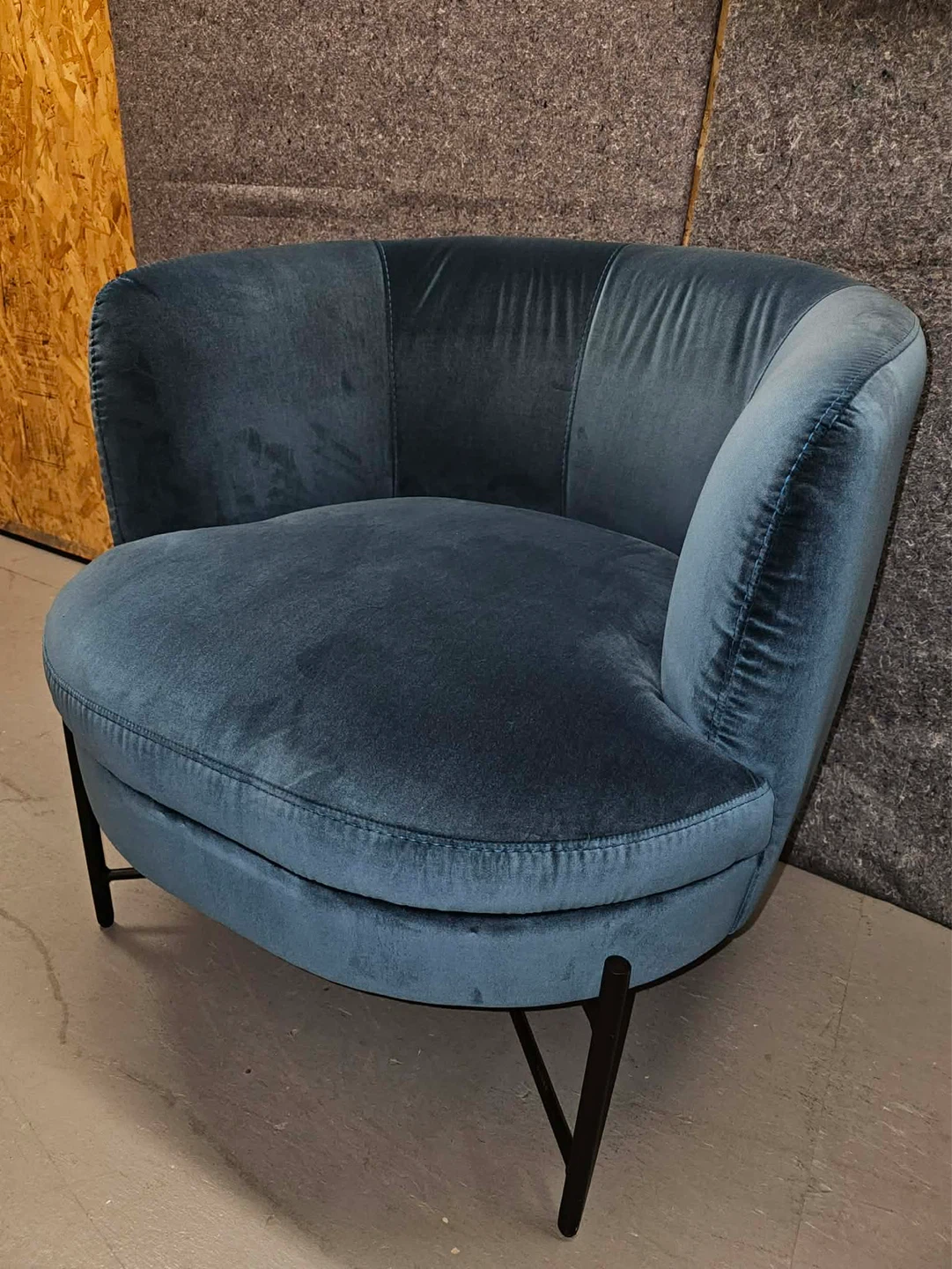 Cami Teal Velvet Accent Chair From LH - photo 3
