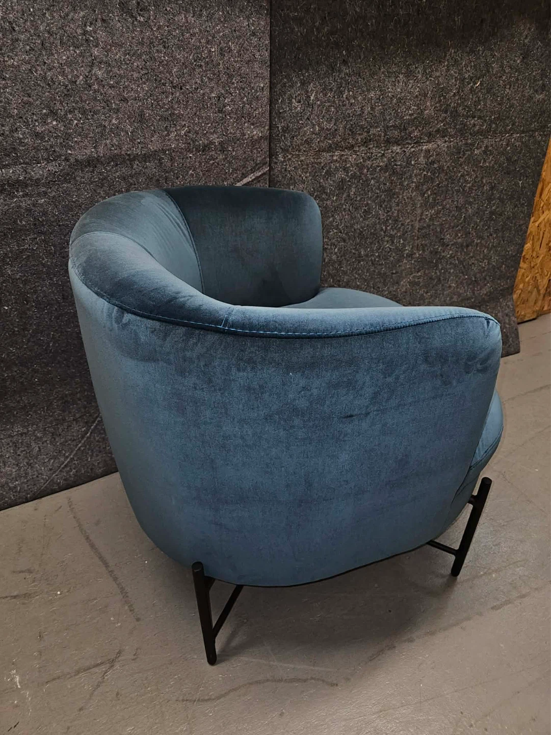 Cami Teal Velvet Accent Chair From LH - photo 5
