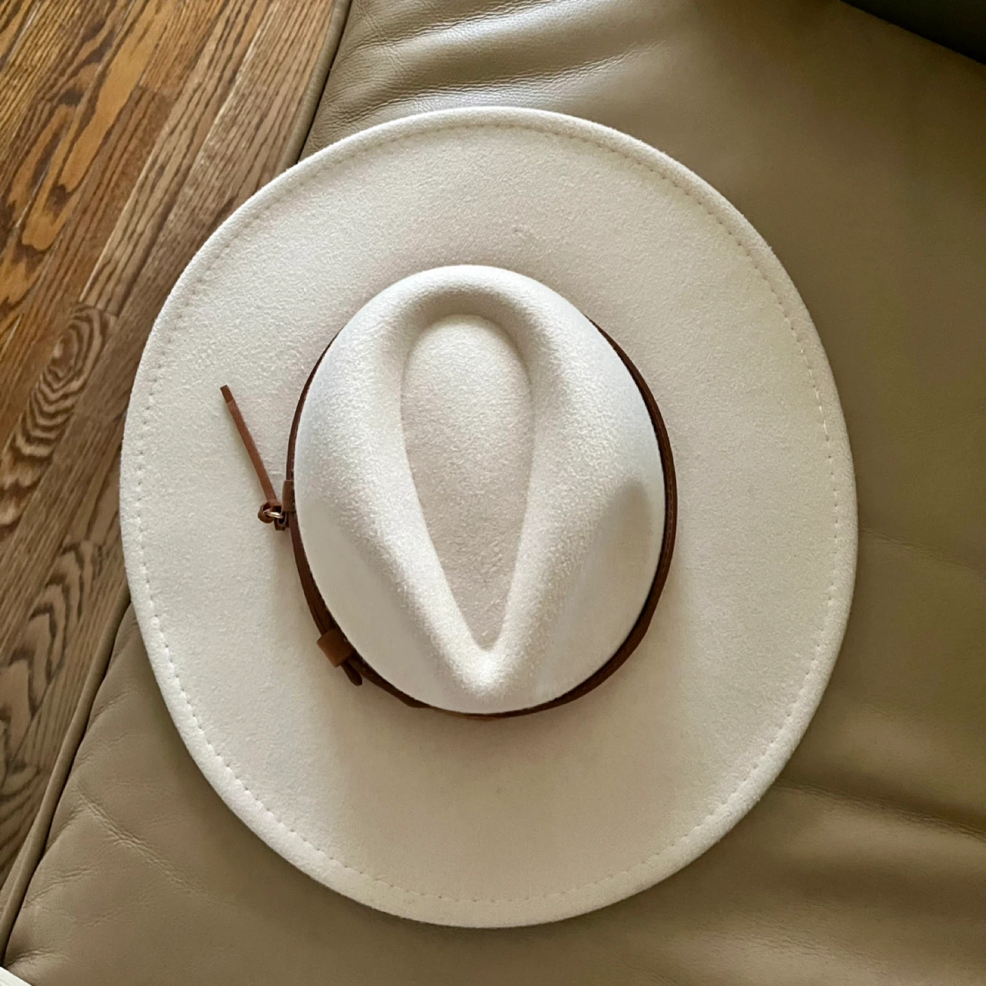 Like-New Unisex Cowboy Hat