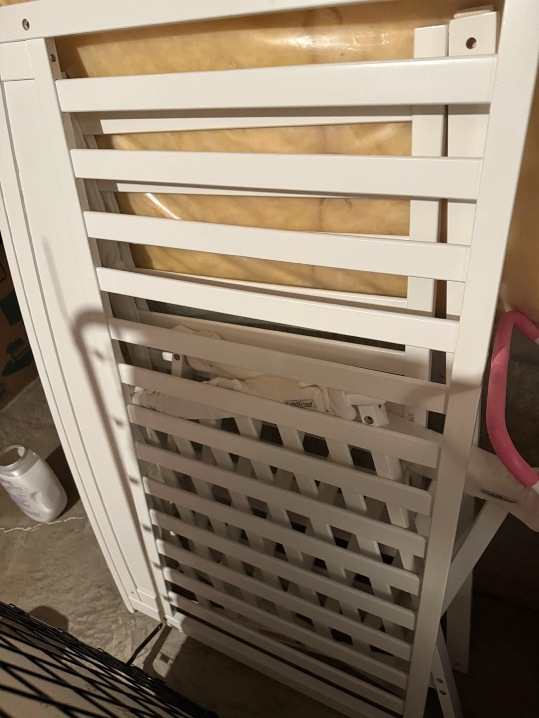 White Crib with Organic Cotton Mattress