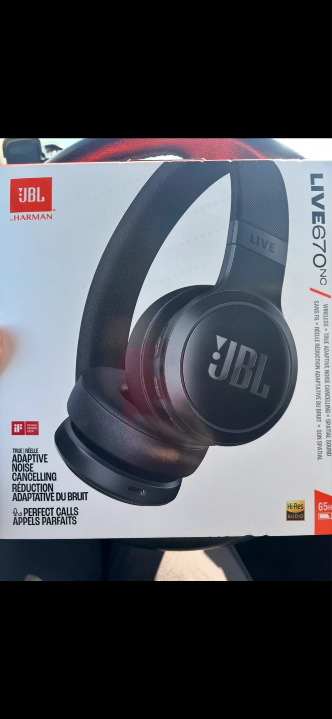 JBL Live 670NC Wireless Noise Cancelling Headphones