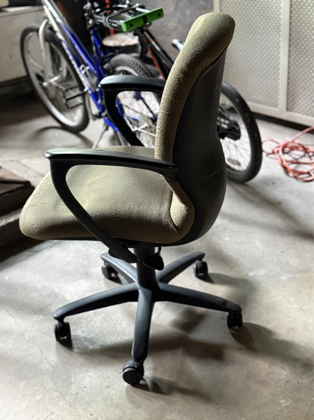 Office Chair - photo 2