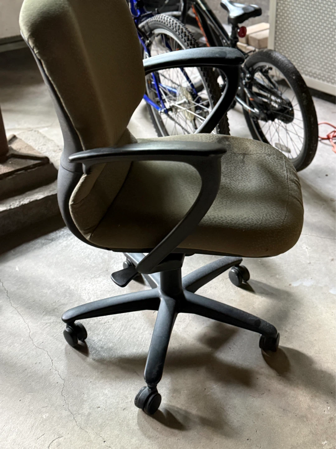 Office Chair - photo 5