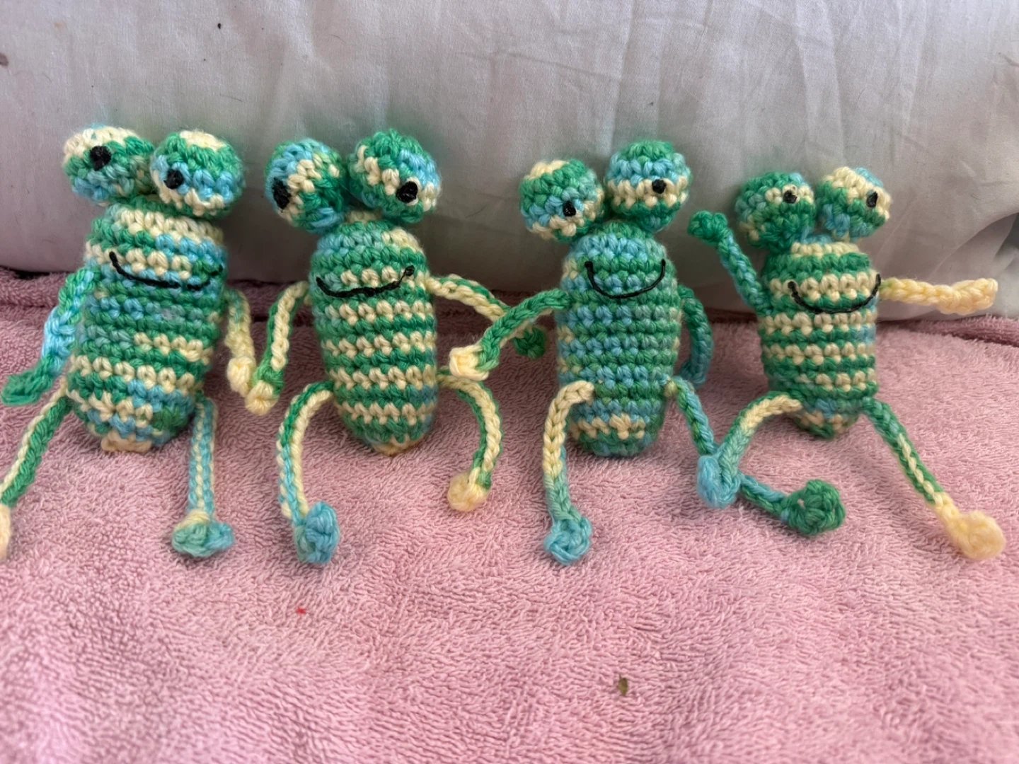 Cat toy! Handmade crocheted catnip froggie