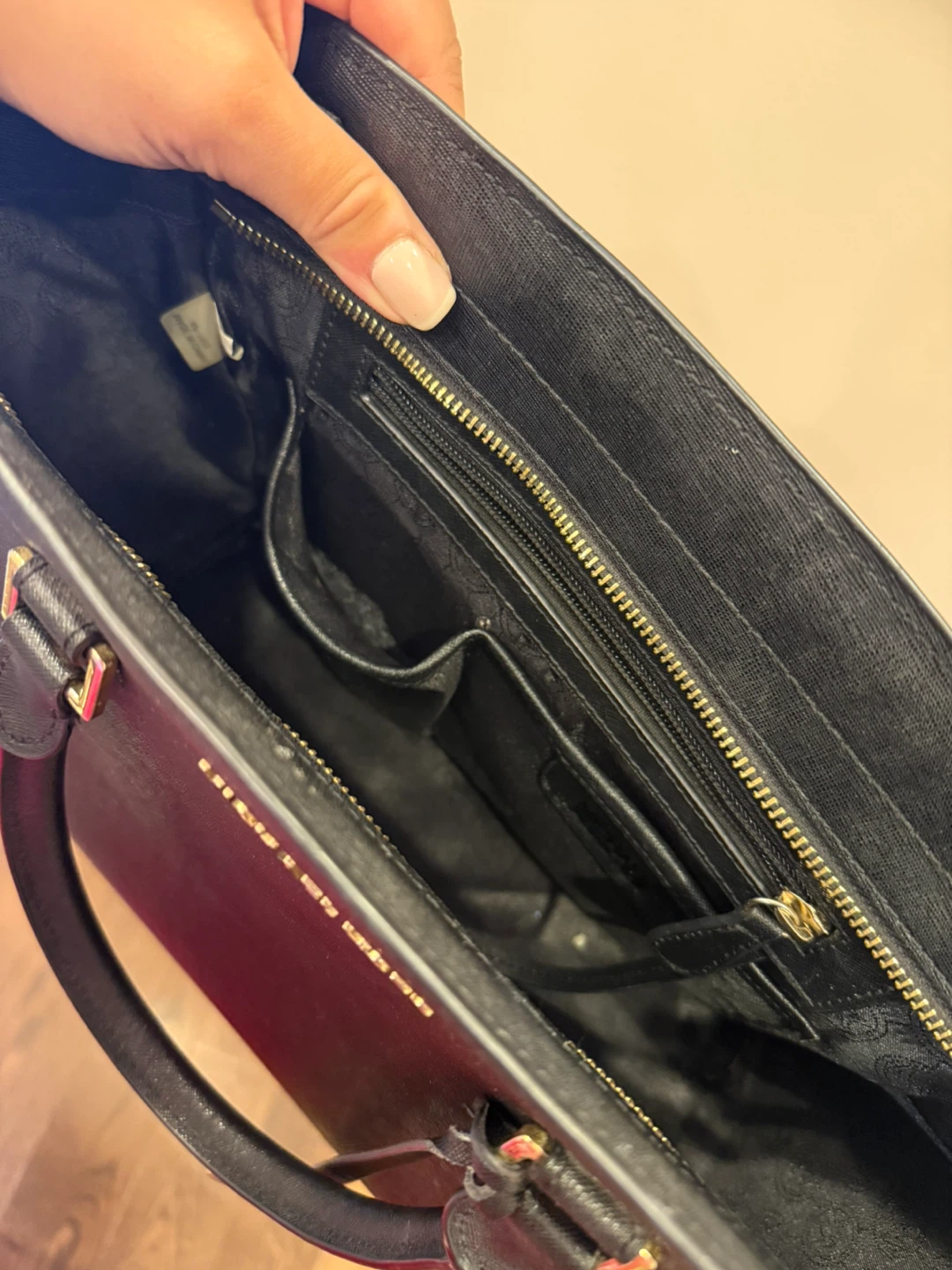 Michael Kors Black Leather Tote Bag - photo 3