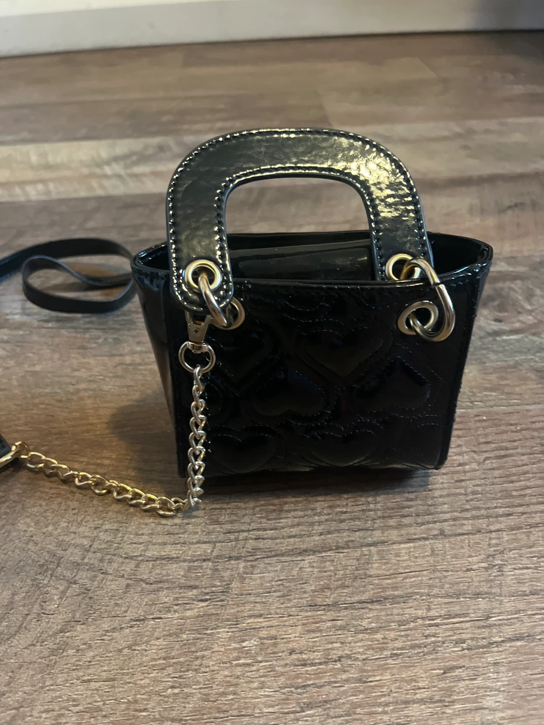 Black Patent Heart Mini Handbag🌱