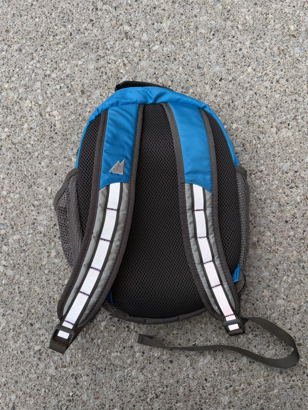 MEC Mountain Equipment Coop mini backpack bag tnf acg - photo 5