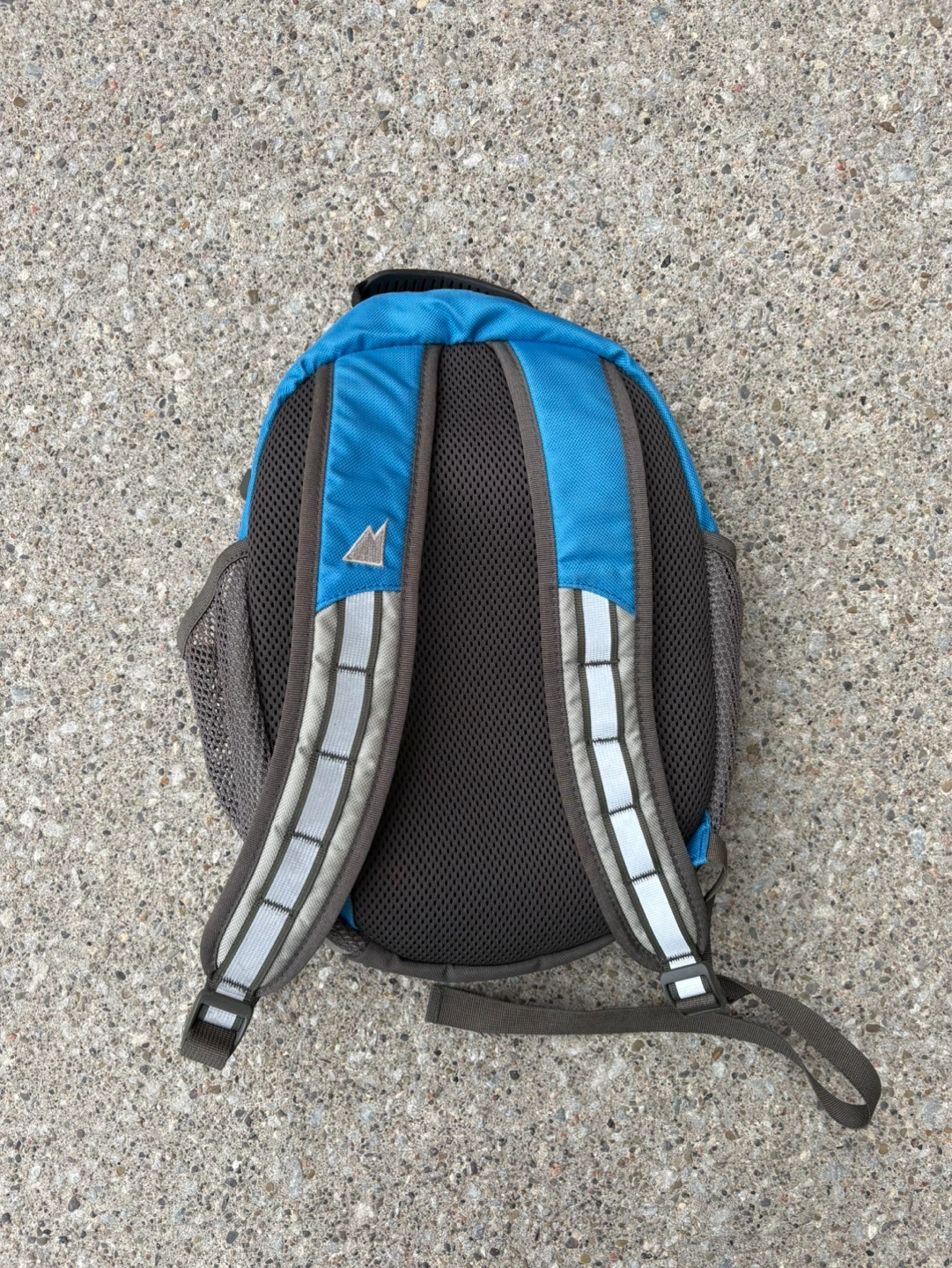 MEC Mountain Equipment Coop mini backpack bag tnf acg - photo 3