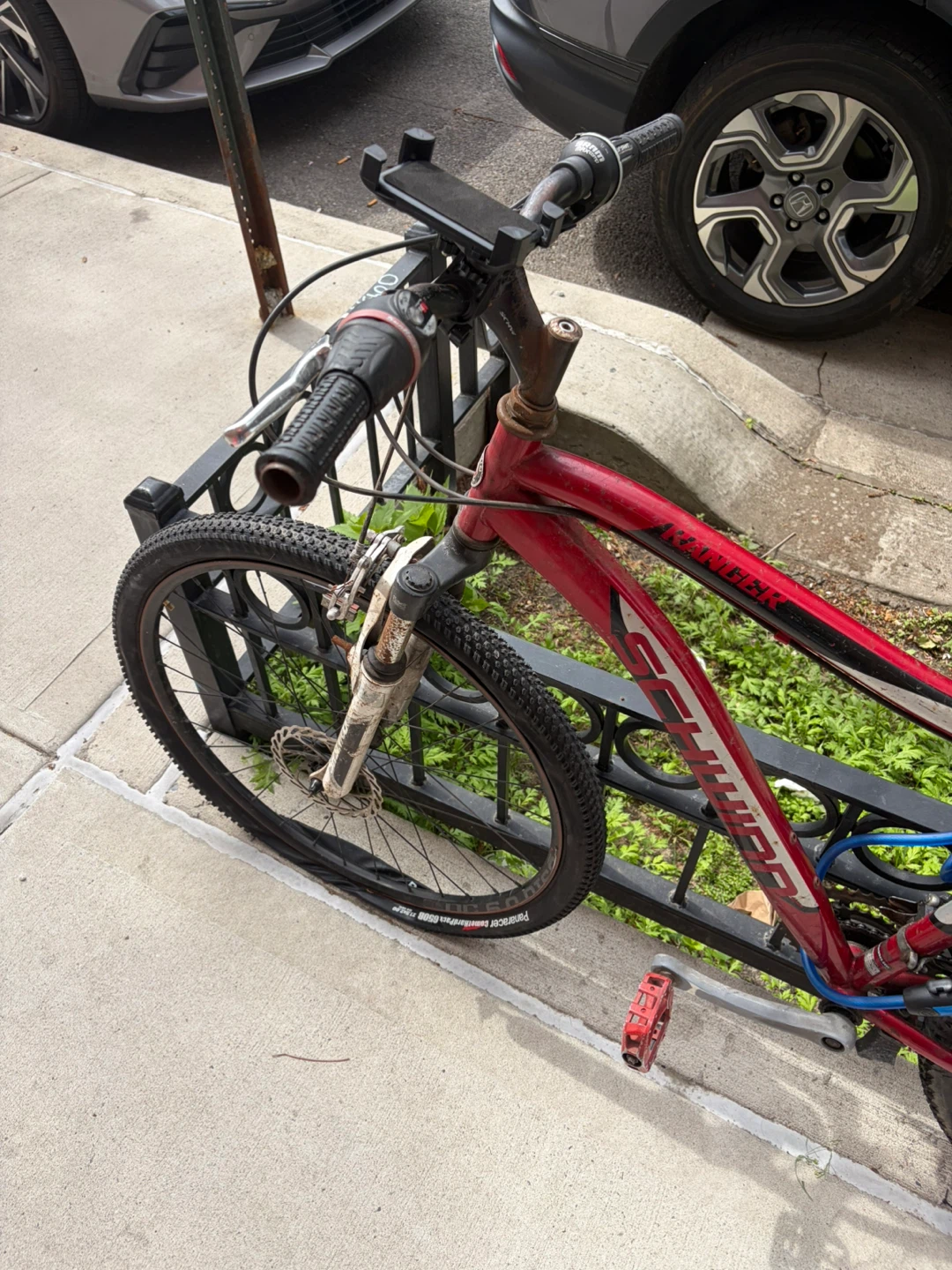 Red Schwinn Mountain Bike - photo 5