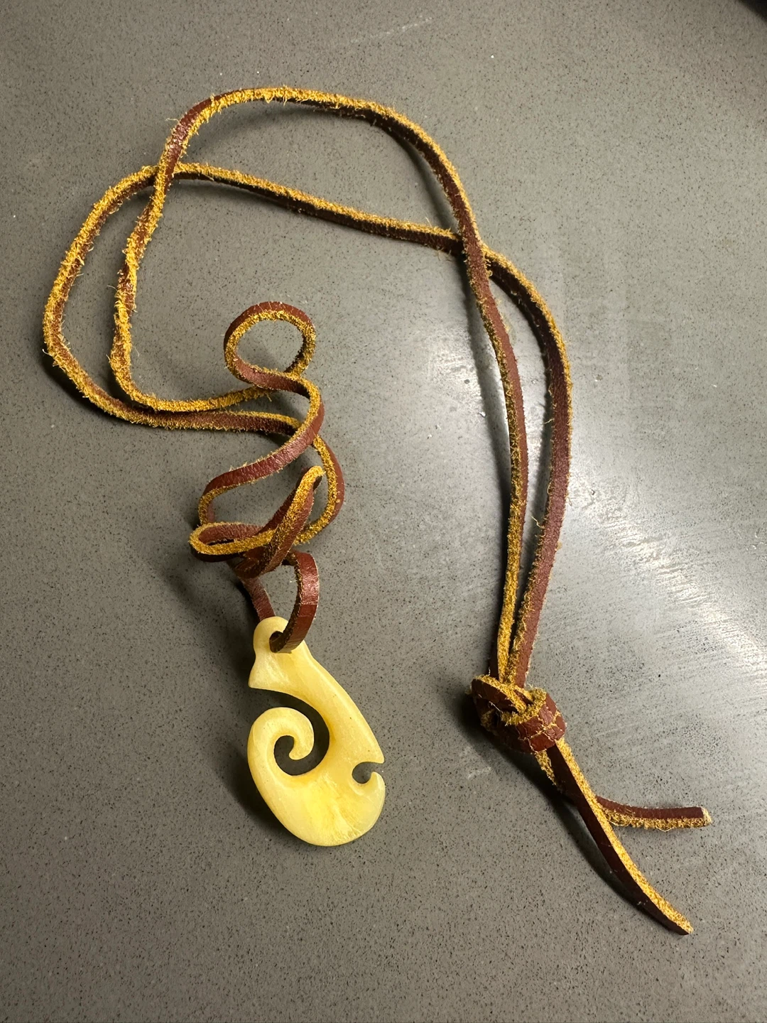 AUTHENTIC VINTAGE MAORI HEI MATAU FISH HOOK PENDANT NECKLACE - photo 2