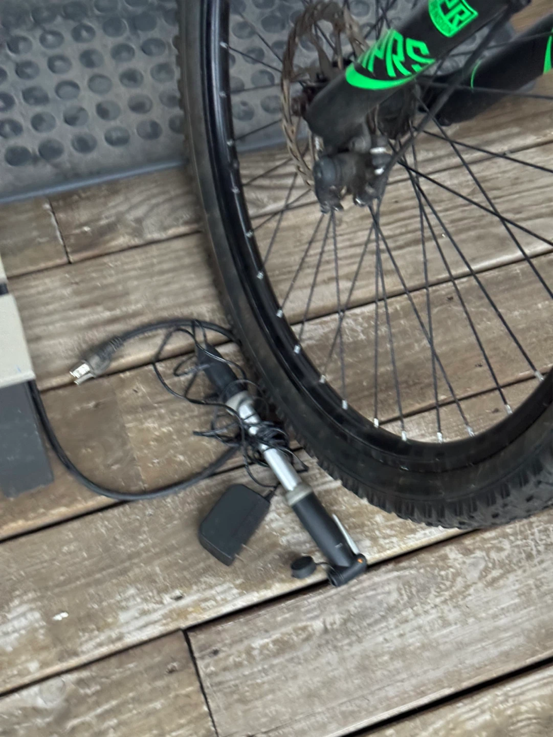 Hyper 29r Electric 36 volt Assist Mountain Bike - photo 3