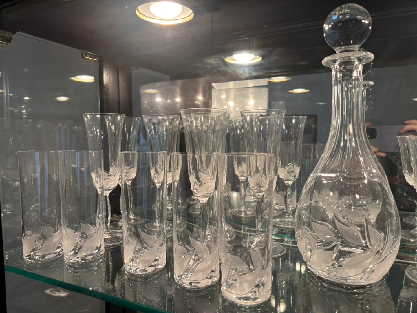 Crystal Set with Decanter and Various Crystal Glasses - photo 3