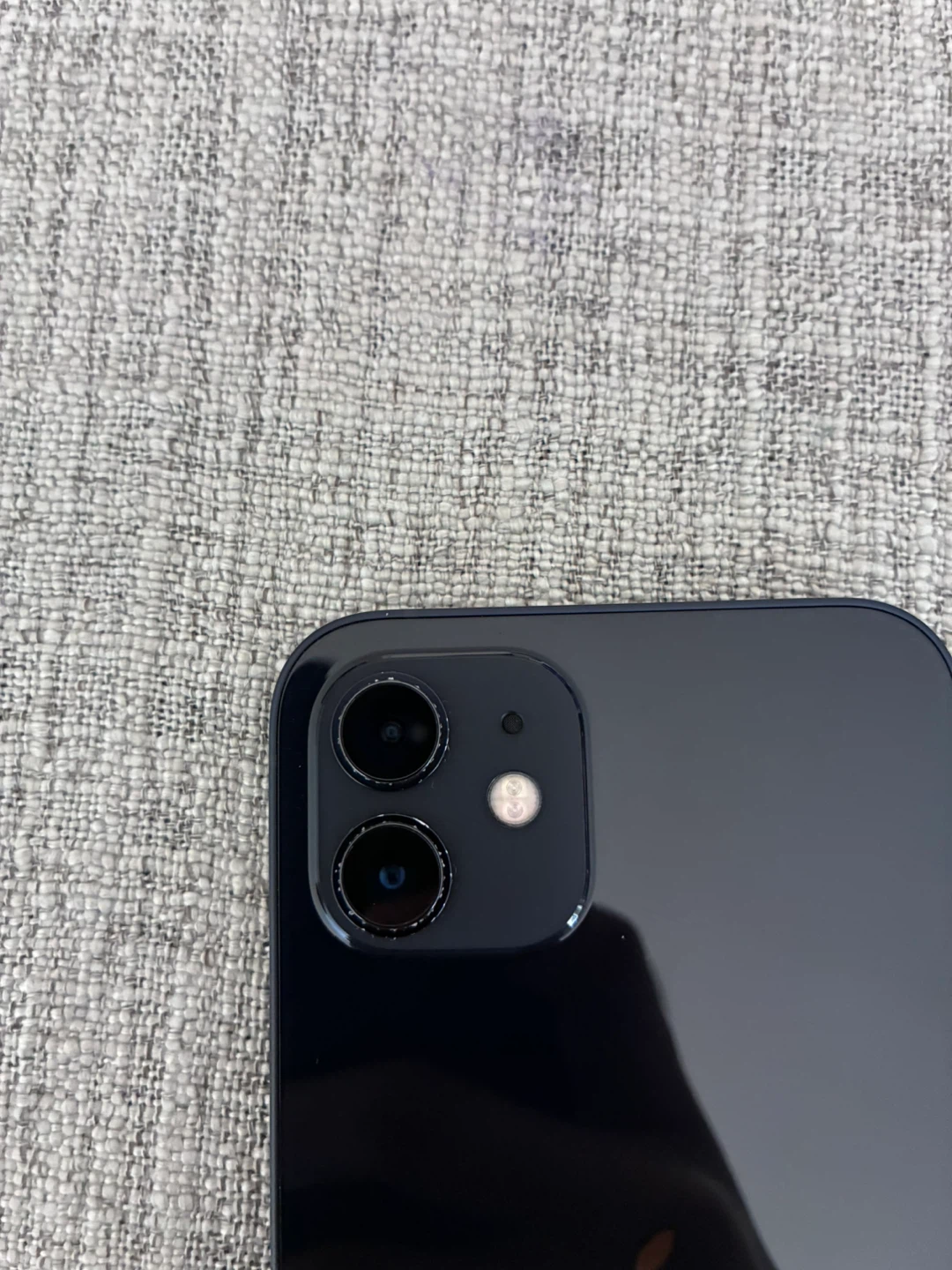 iPhone 12 - photo 2