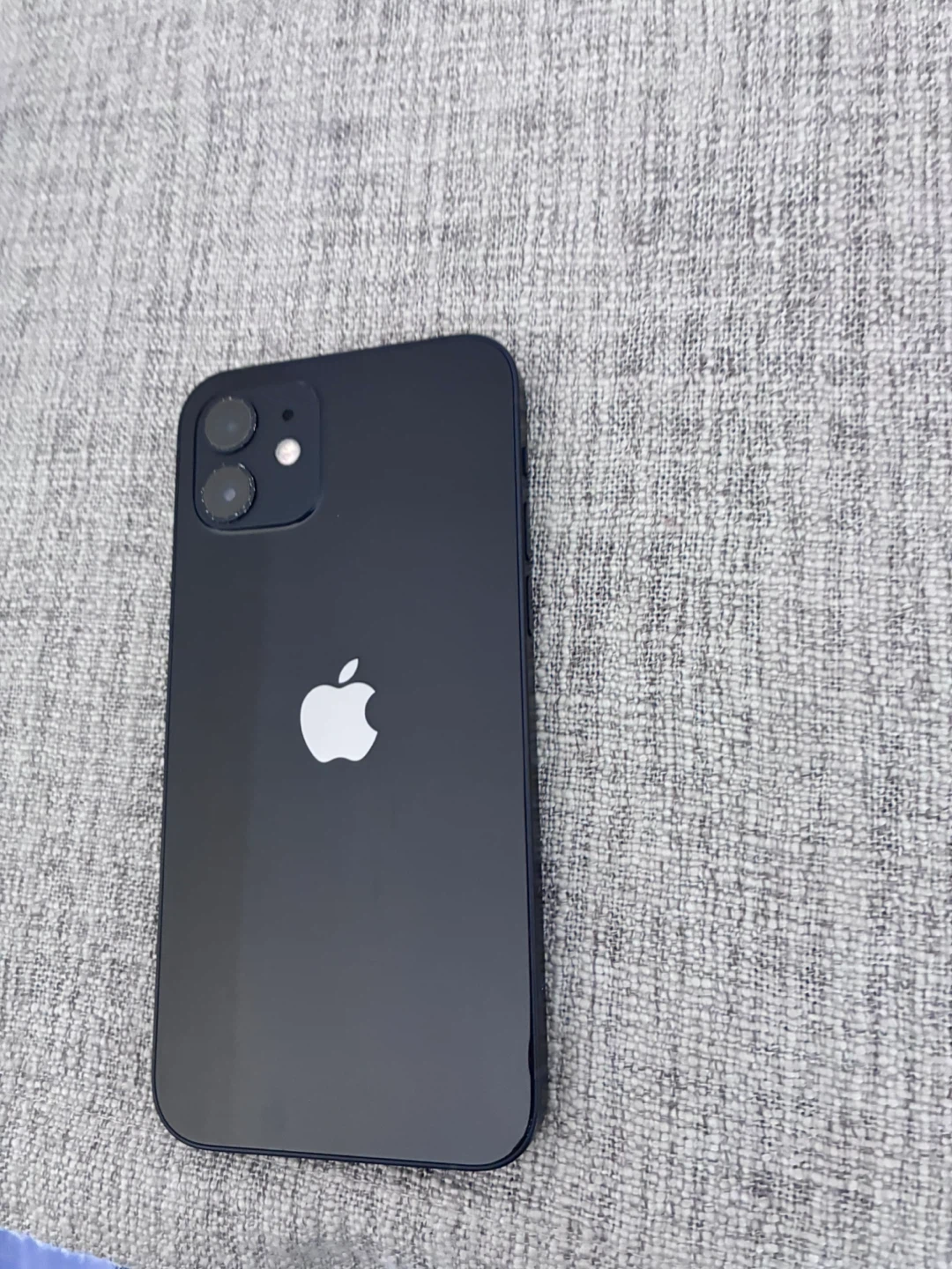 iPhone 12 - photo 3