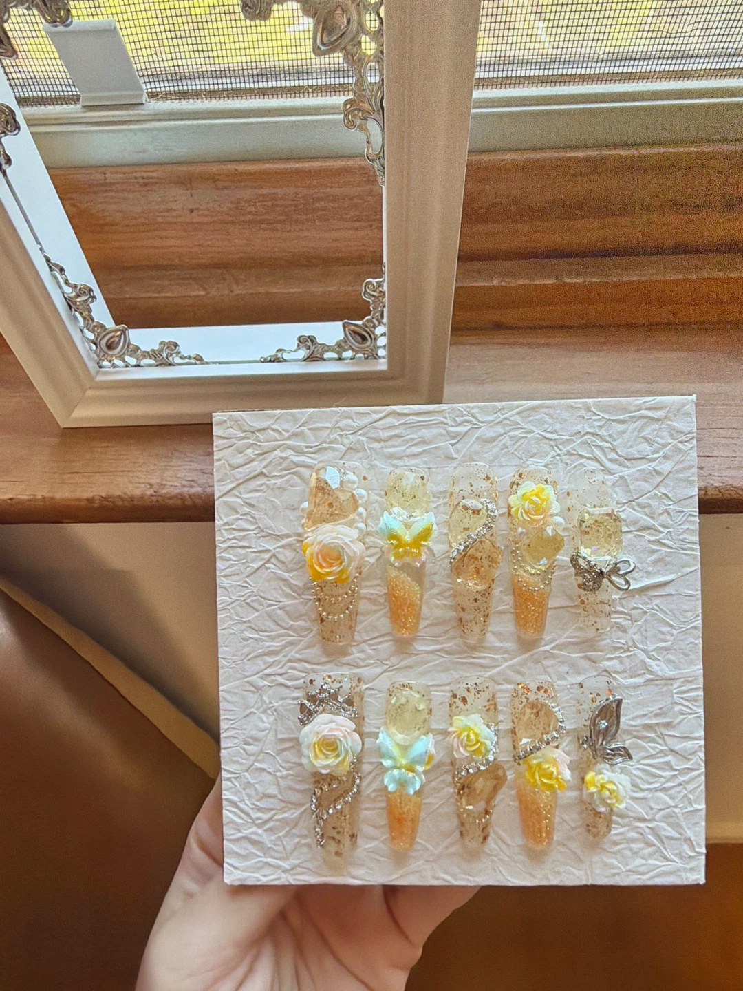 Golden Hourglass Press On Nails | Moving Liquid Nails - photo 5