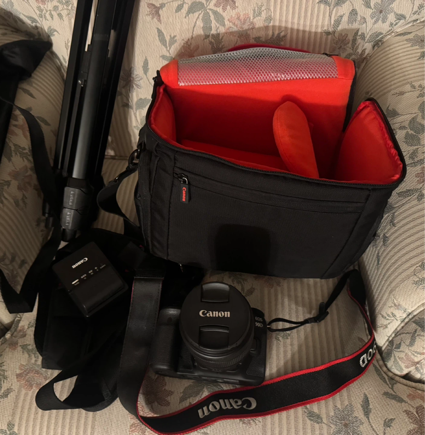 Canon EOS 90D DSLR Camera with 18-135mm Lens, Bag & Tripod