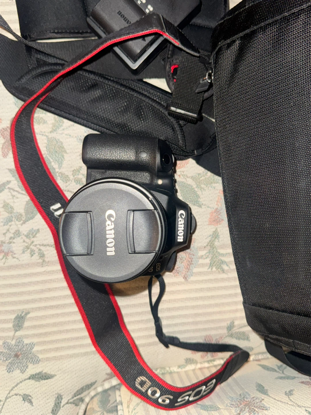 Canon EOS 90D DSLR Camera with 18-135mm Lens, Bag & Tripod - photo 5
