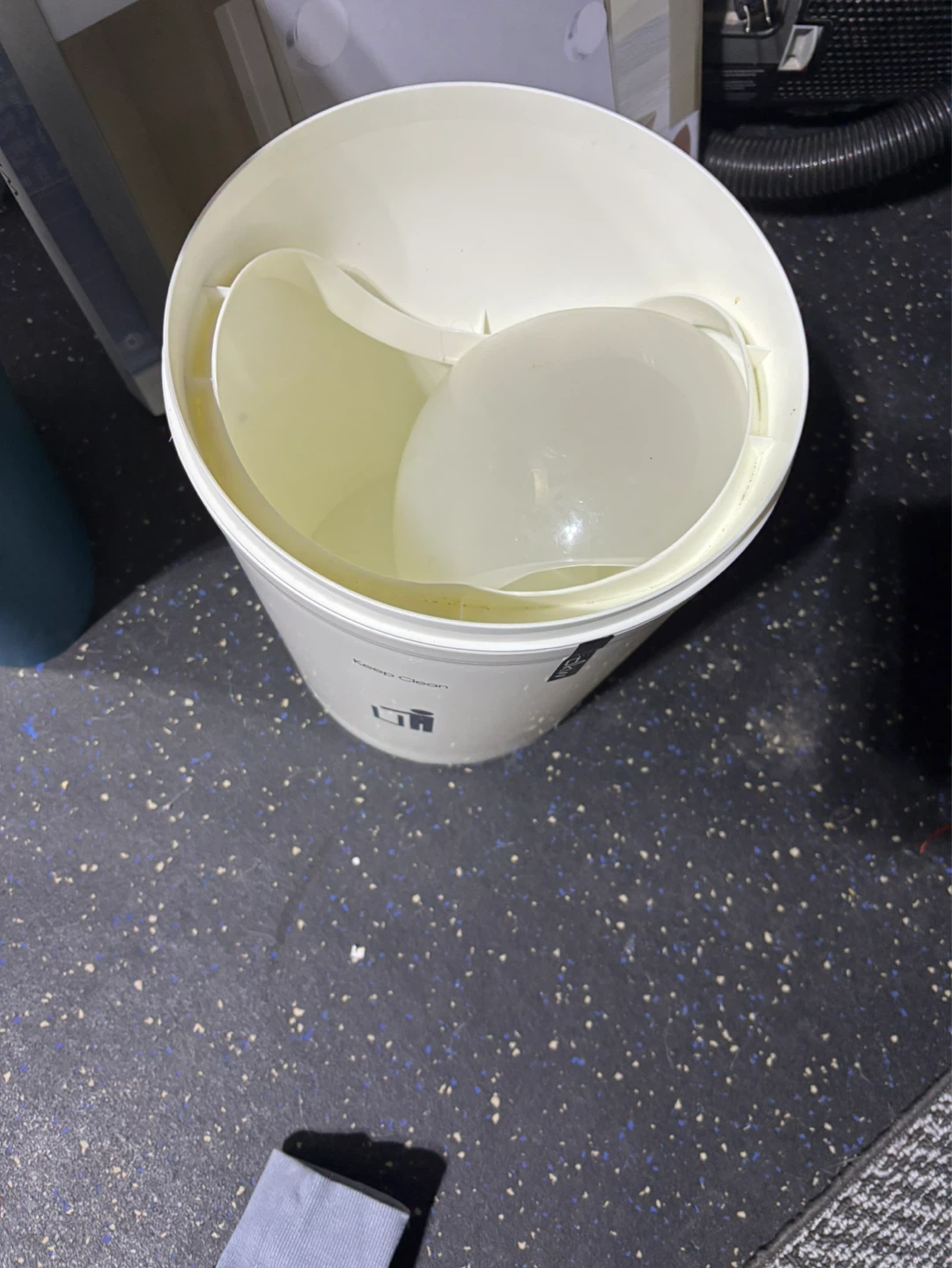 DKW White Keep Clean Trash Can - photo 2